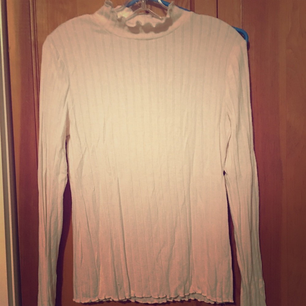 Light weight cream turtleneck.